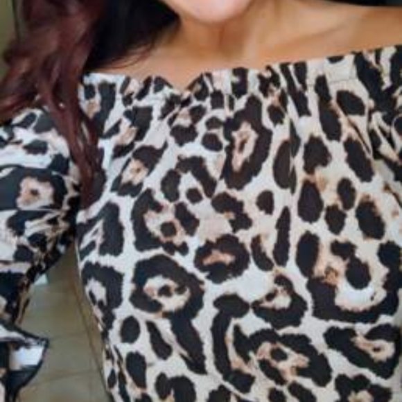Leopard Print Off the Shoulder Blouse top - Picture 7 of 7